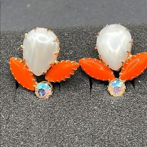 Vintage Juliana faux pearl rhinestone flower clip earrings